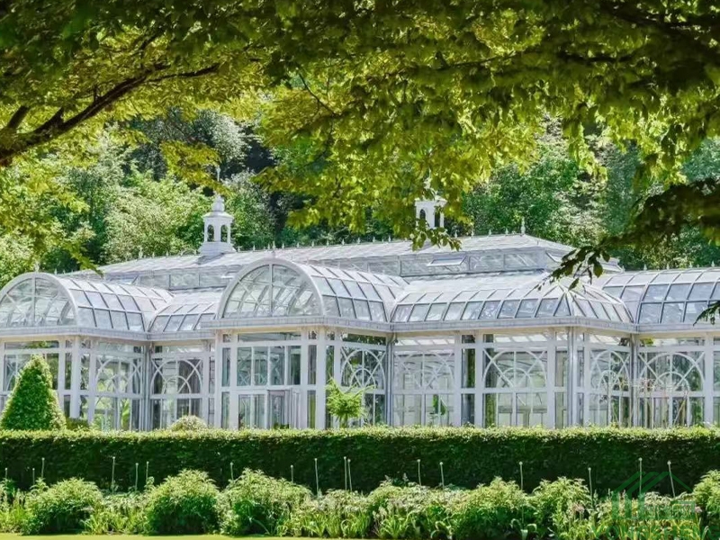 Large Luxury Garden Wedding House In Victorian Style