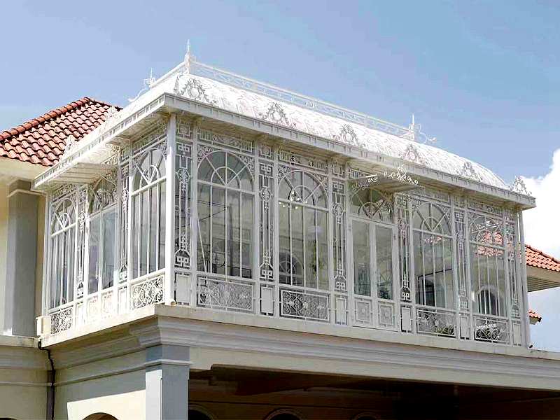 White Victorian Greenhouse Metal Frame For Garden