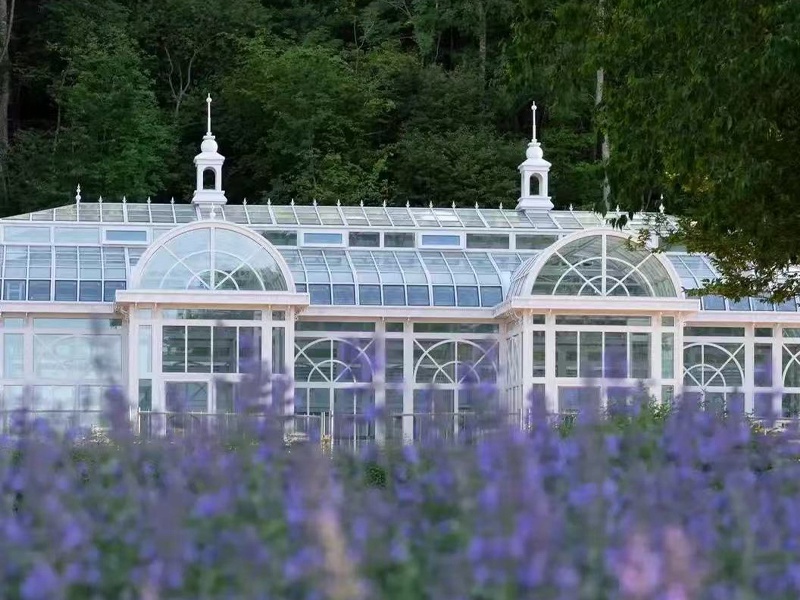 Four Seasons Of Fun: Using Your Victorian Greenhouse For Year Round Events