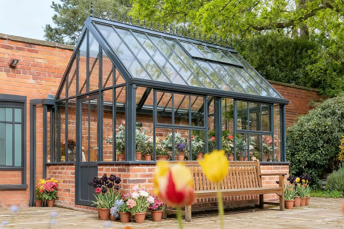 Black Metal Glass Greenhouse Ysgh 198