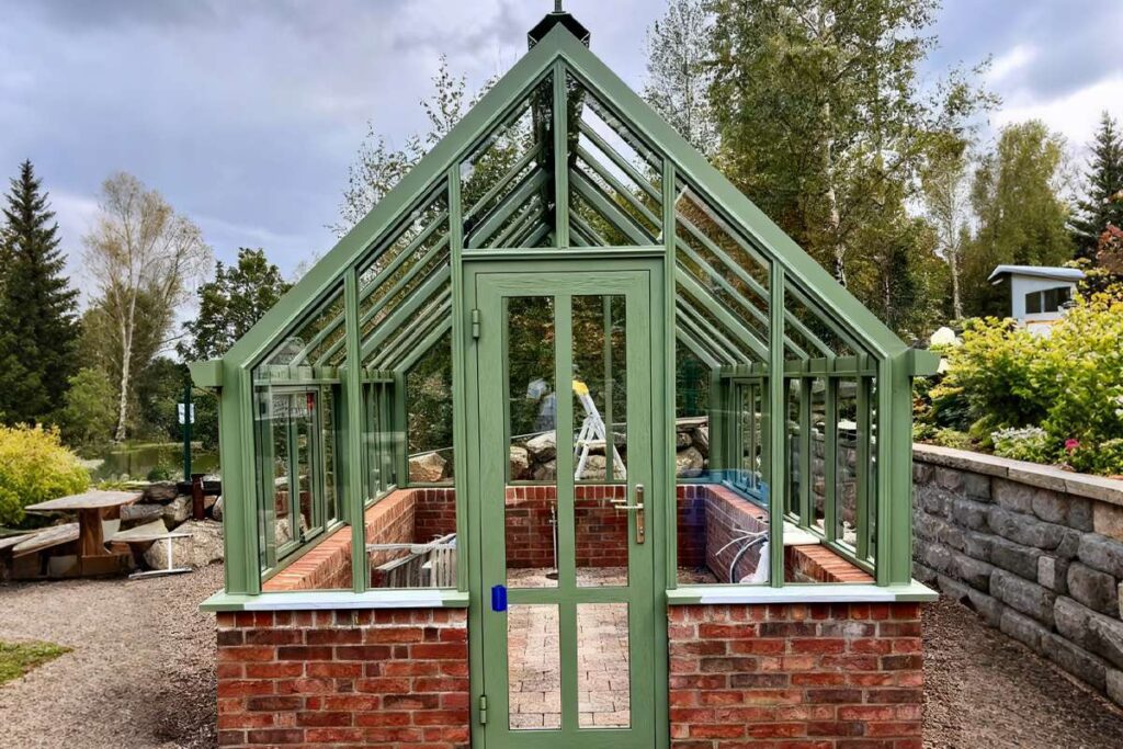 Green Metal Frame Glass Greenhouse Ysgh 199